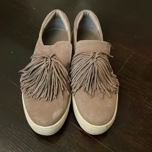 J slides sneakers Pom Pom